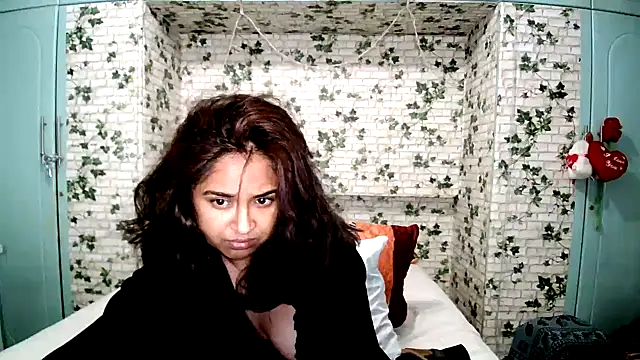 Snapshot of Cute_Indian00 chatting on 01-12-25, 10:54 Cute Indian00 online show from 01-12-25, 10:54