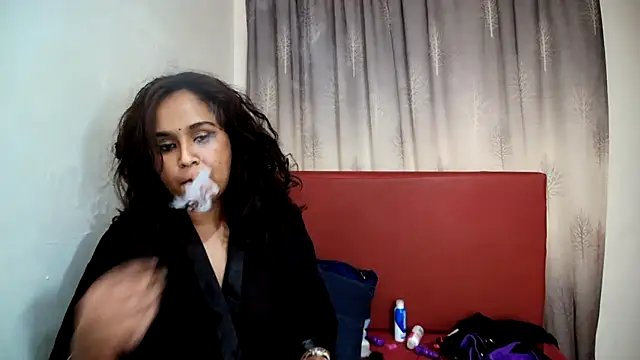 Snapshot of Cute_Indian00 chatting on 02-11-25, 09:53 Cute Indian00 online show from 02-11-25, 09:53