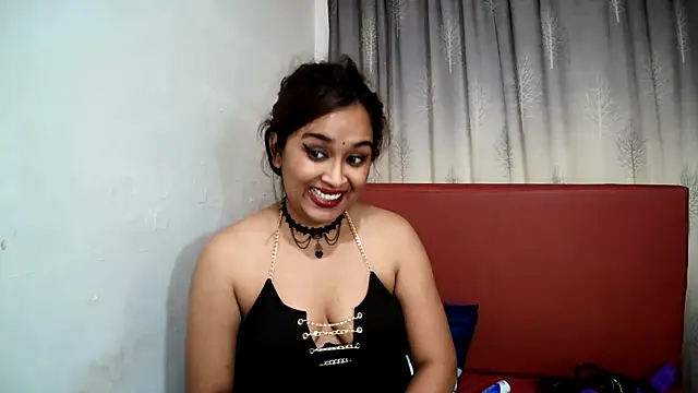 Snapshot of Cute_Indian00 chatting on 02-11-25, 12:58 Cute Indian00 online show from 02-11-25, 12:58