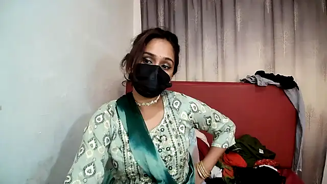 Snapshot of Cute_Indian00 chatting on 02-26-25, 08:59 Cute Indian00 online show from 02-26-25, 08:59