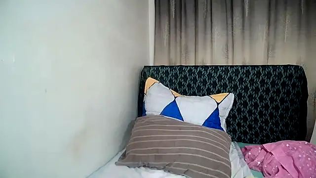 Snapshot of Cute_Indian00 chatting on 03-05-25, 05:50 Cute Indian00 online show from 03-05-25, 05:50