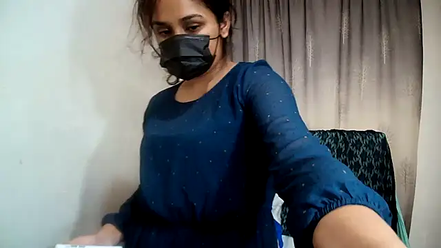 Snapshot of Cute_Indian00 chatting on 03-06-25, 06:08 Cute Indian00 online show from 03-06-25, 06:08