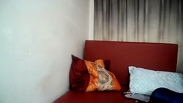 Snapshot of Cute_Indian00 chatting on 03-08-25, 11:48 Cute Indian00 online show from 03-08-25, 11:48