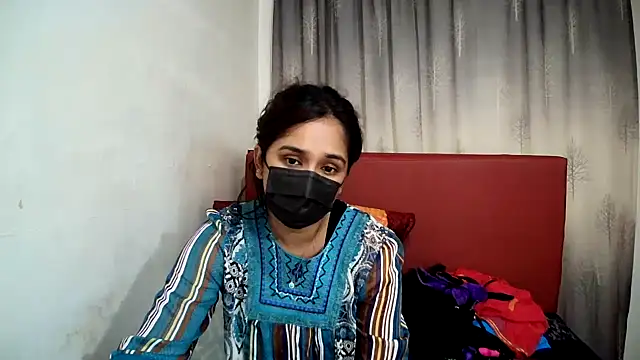 Snapshot of Cute_Indian00 chatting on 03-15-25, 05:30 Cute Indian00 online show from 03-15-25, 05:30