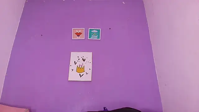 Snapshot of vale_ross_ chatting on 03-22-25, 09:13 vale ross  online show from 03-22-25, 09:13