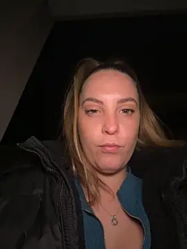 LiliMorganxxx online show from 11-17-25, 10:04