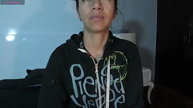 Tamaraakins online show from 11-18-25, 12:20