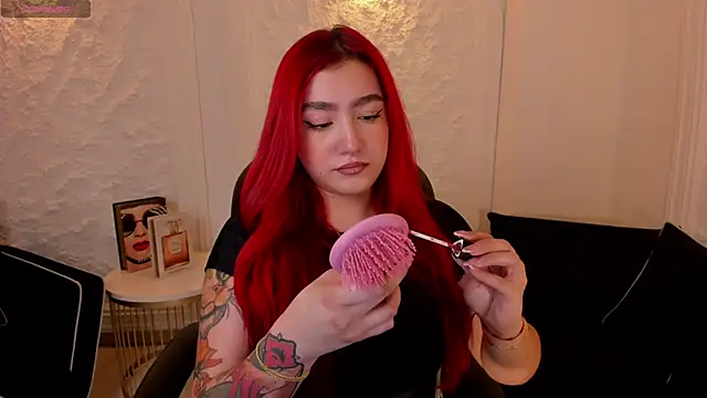 ViolettCastel online show from 10-15-25, 07:03