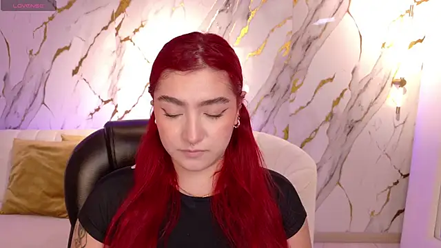 ViolettCastel online show from 11-19-25, 07:14