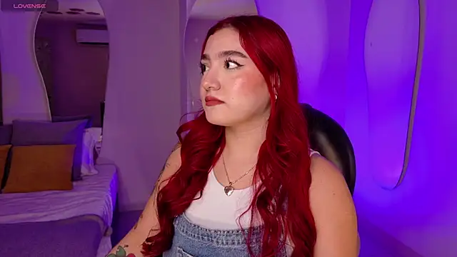 ViolettCastel online show from 11-28-25, 07:27