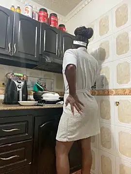 sweetsarabig22cm online show from 03-14-25, 05:05