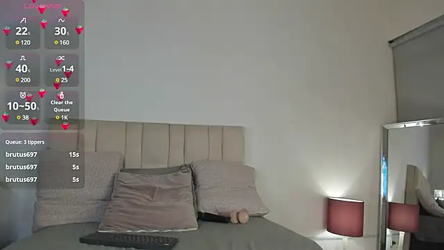 Roxxy mora online show from 02-08-25, 03:08