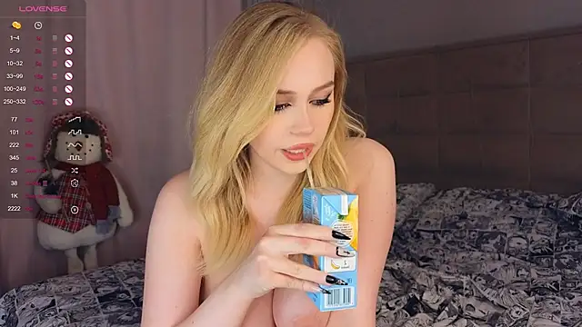 Snapshot of AsteriaHamel chatting on 01-28-25, 04:19 AsteriaHamel online show from 01-28-25, 04:19