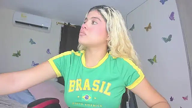 sofiacastillo01 online show from 11-15-25, 01:18