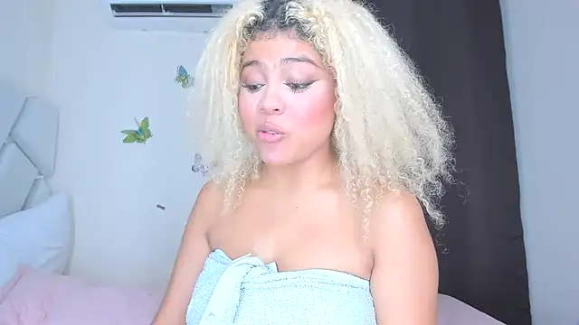 sofiacastillo01 online show from 02-28-26, 01:50