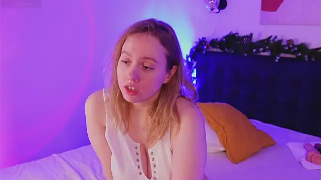 MrsPrude online show from 12-22-24, 05:34