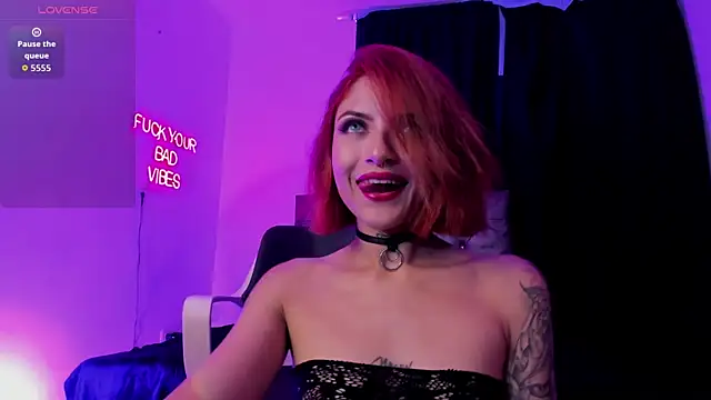 VictoriaRosse  online show from 10-08-25, 12:08