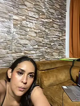 Snapshot of twohornys chatting on 02-22-25, 01:00 twohornys online show from 02-22-25, 01:00