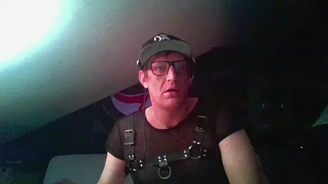 Snapshot of Bigthroaterboy chatting on 12-01-24, 06:41 Bigthroaterboy online show from 12-01-24, 06:41