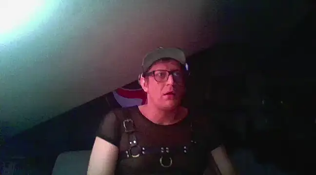 Snapshot of Bigthroaterboy chatting on 12-04-24, 02:31 Bigthroaterboy online show from 12-04-24, 02:31