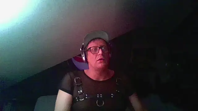 Snapshot of Bigthroaterboy chatting on 12-04-24, 05:38 Bigthroaterboy online show from 12-04-24, 05:38