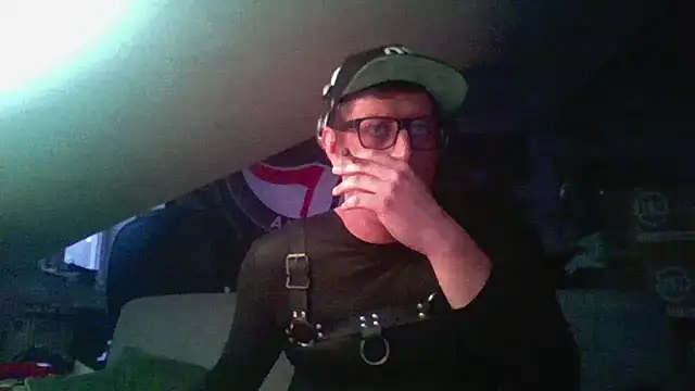Snapshot of Bigthroaterboy chatting on 12-07-24, 02:35 Bigthroaterboy online show from 12-07-24, 02:35