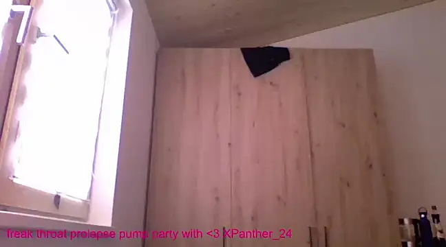 Snapshot of Bigthroaterboy chatting on 02-14-25, 02:44 Bigthroaterboy online show from 02-14-25, 02:44