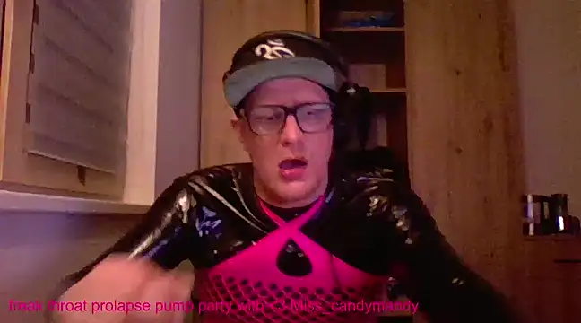 Snapshot of Bigthroaterboy chatting on 02-22-25, 01:55 Bigthroaterboy online show from 02-22-25, 01:55