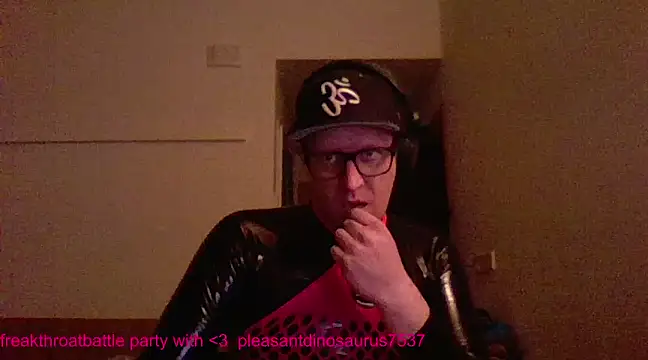 Snapshot of Bigthroaterboy chatting on 03-10-25, 09:07 Bigthroaterboy online show from 03-10-25, 09:07