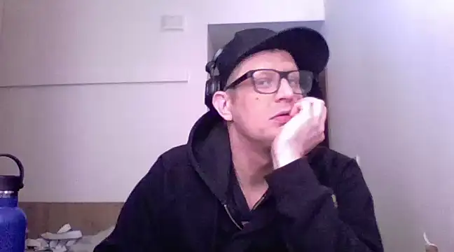 Snapshot of Bigthroaterboy chatting on 03-16-25, 10:00 Bigthroaterboy online show from 03-16-25, 10:00