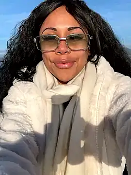 HaileyDiana online show from 01-13-26, 01:49