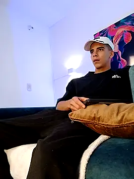 Restrepo300 online show from 03-18-26, 06:55