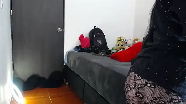 lili peach online show from 04-17-26, 07:39