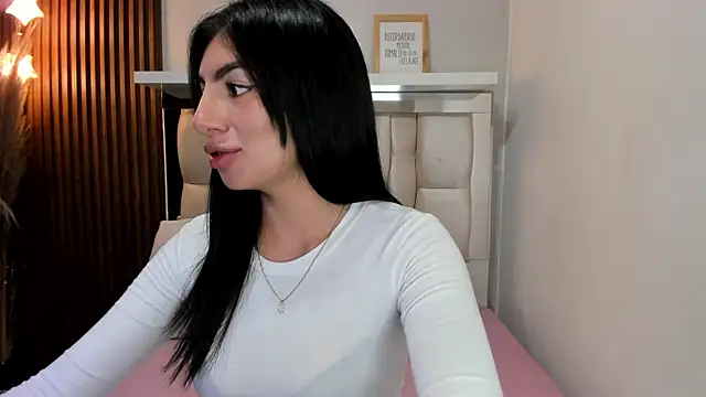 Snapshot of ANTONELLA__ROUSE_ chatting on 01-16-25, 08:25 ANTONELLA ROUSE online show from 01-16-25, 08:25