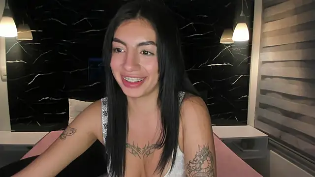 Snapshot of ANTONELLA__ROUSE_ chatting on 01-19-25, 08:29 ANTONELLA ROUSE online show from 01-19-25, 08:29