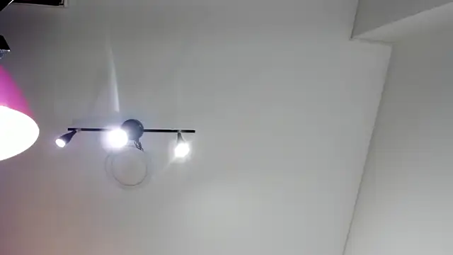 Snapshot of ANTONELLA__ROUSE_ chatting on 01-23-25, 12:04 ANTONELLA ROUSE online show from 01-23-25, 12:04