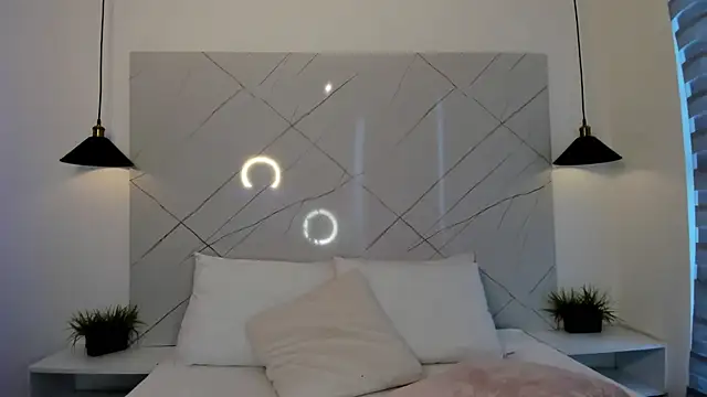 Snapshot of ANTONELLA__ROUSE_ chatting on 12-19-25, 09:22 ANTONELLA ROUSE online show from 12-19-25, 09:22