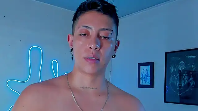 Aleja1214 online show from 10-22-25, 05:19