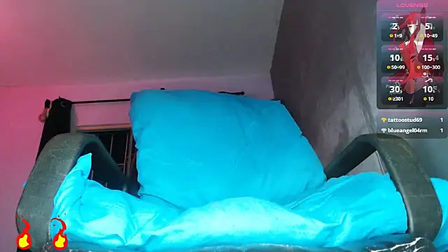 Snapshot of Konor2397 chatting on 11-12-25, 03:56 Konor2397 online show from 11-12-25, 03:56