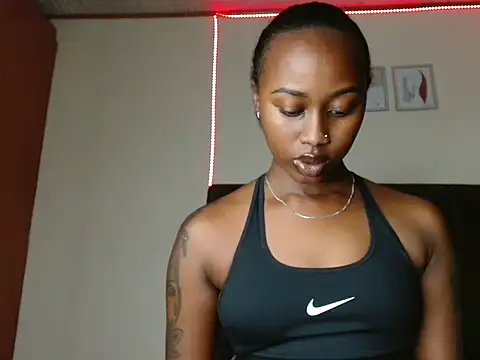 Snapshot of Miss_hot_candy chatting on 01-09-25, 03:34 Miss hot candy online show from 01-09-25, 03:34