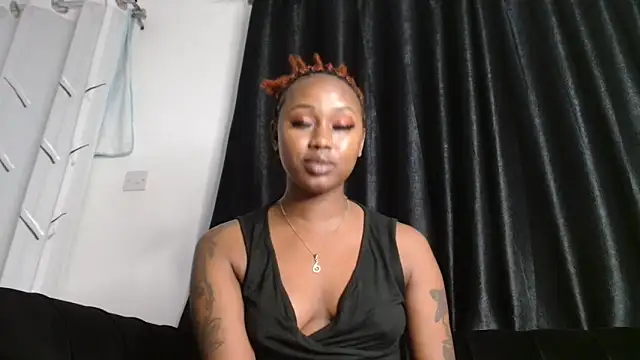 Miss hot candy online show from 06-08-26, 10:43
