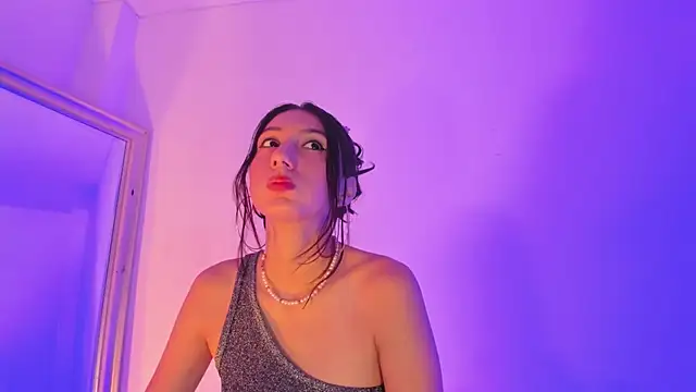 Snapshot of LyaEvanss chatting on 10-14-25, 01:56 LyaEvanss online show from 10-14-25, 01:56