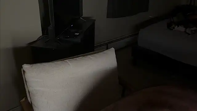 Snapshot of DaddySnowXX chatting on 12-10-24, 08:19 DaddySnowXX online show from 12-10-24, 08:19