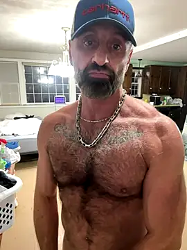 Snapshot of DaddySnowXX chatting on 10-13-25, 09:20 DaddySnowXX online show from 10-13-25, 09:20