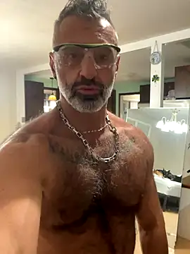 Snapshot of DaddySnowXX chatting on 11-18-25, 12:16 DaddySnowXX online show from 11-18-25, 12:16