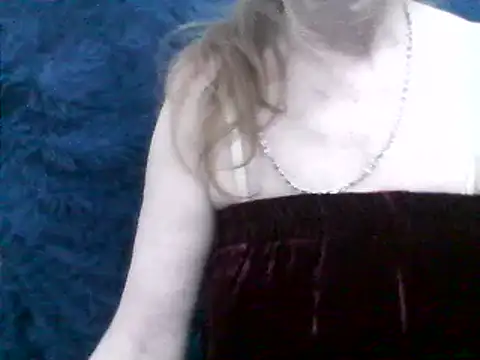 Snapshot of CarlyTreat chatting on 12-09-24, 06:25 CarlyTreat online show from 12-09-24, 06:25