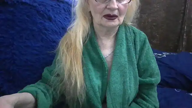 CarlyTreat online show from 11-28-25, 03:14