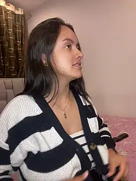 Snapshot of Shanonsex2 chatting on 01-14-25, 01:26 Shanonsex2 online show from 01-14-25, 01:26