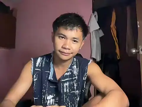 Snapshot of RaVeN354 chatting on 09-20-25, 05:47 RaVeN354 online show from 09-20-25, 05:47