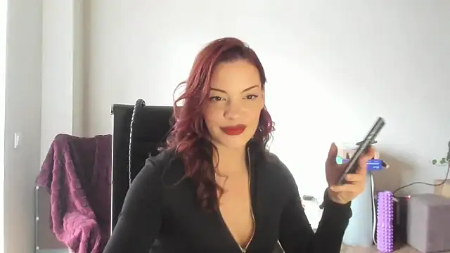 LilliLowexox online show from 02-24-26, 12:14